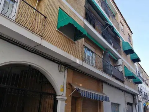 Piso en calle de las Escuelas, 24